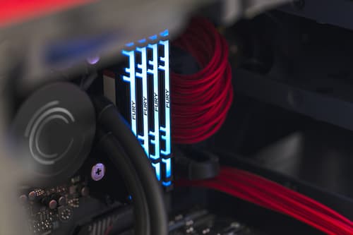 Kingston FURY Renegade RGB - DDR4 - module - 8 GB - DIMM 288-pin - 3600 MT/s / PC4-28800 - CL16 - 1.35 V - unbuffered - non-ECC - black — view 27