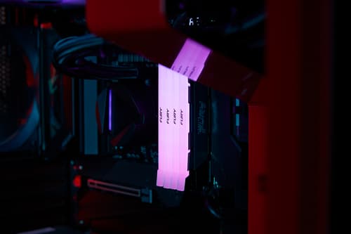 Kingston FURY Renegade RGB - DDR4 - module - 8 GB - DIMM 288-pin - 3600 MT/s / PC4-28800 - CL16 - 1.35 V - unbuffered - non-ECC - black — view 9