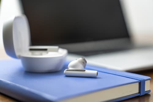 Poly - Eartip for true wireless earphones - Microsoft Teams certified - white (pack of 2) — view 3