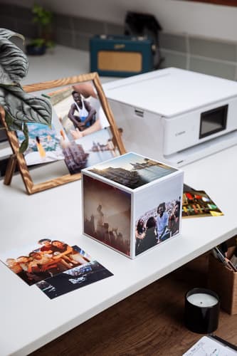 Canon PP-201 - Glossy - orange - 130 x 130 mm 40 sheet(s) photo paper - for MAXIFY GX5550, GX6550, PIXMA TR150, TS5350, TS5351, TS7451, TS7650, TS7750, TS8750, TS8751 — view 9