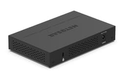 NETGEAR GS305PP - Switch - unmanaged - 5 x 10/100/1000 (4 PoE) - desktop, wall-mountable - PoE (83 W) - DC power