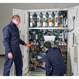 APC Advantage Ultra Service Plan - Extended service agreement - parts and labour (for UPS 10-15 kVA) - 1 year - on-site - business hours - response time: NBD - for P/N: GVSUPS10KB2H, GVSUPS10KB4F, GVSUPS10KB4H, GVSUPS15KB2H, GVSUPS15KB4F, GVSUPS15KB4H