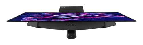 ASUS ROG Strix OLED XG32UCWG gaming — view 6