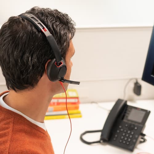 Poly Blackwire 5220 - Headset - on-ear - wired - USB-C, 3.5 mm jack - black - Certified for Skype for Business, Cisco Jabber Certified, Avaya Certified, Certified for Microsoft Teams, Zoom Certified, UC certified, Works With Chromebook Certified — view 9