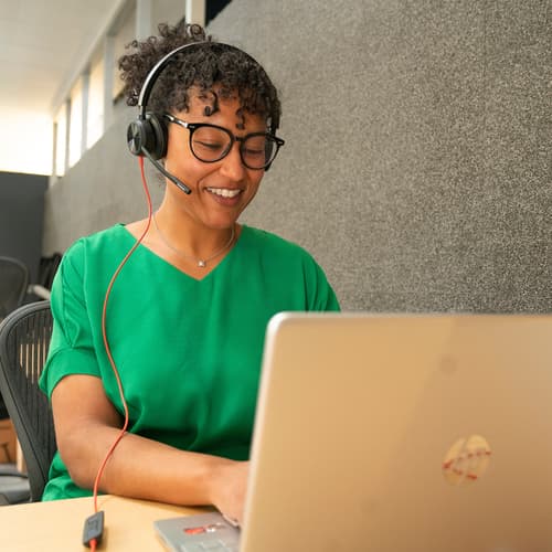 Poly Blackwire 8225 - Blackwire 8200 series - headset - on-ear - wired - active noise cancelling - USB-C - black - Certified for Microsoft Teams, UC certified