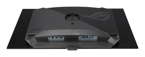 ASUS ROG Strix OLED XG32UCWG gaming — view 8