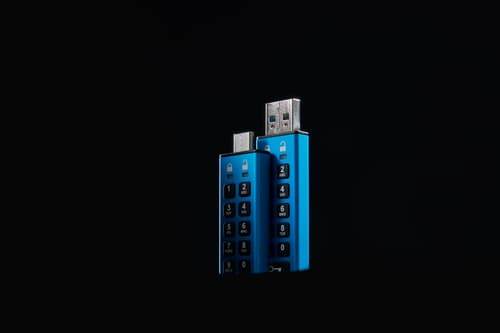 Kingston IronKey Keypad 200 - USB flash drive - 32 GB — view 6