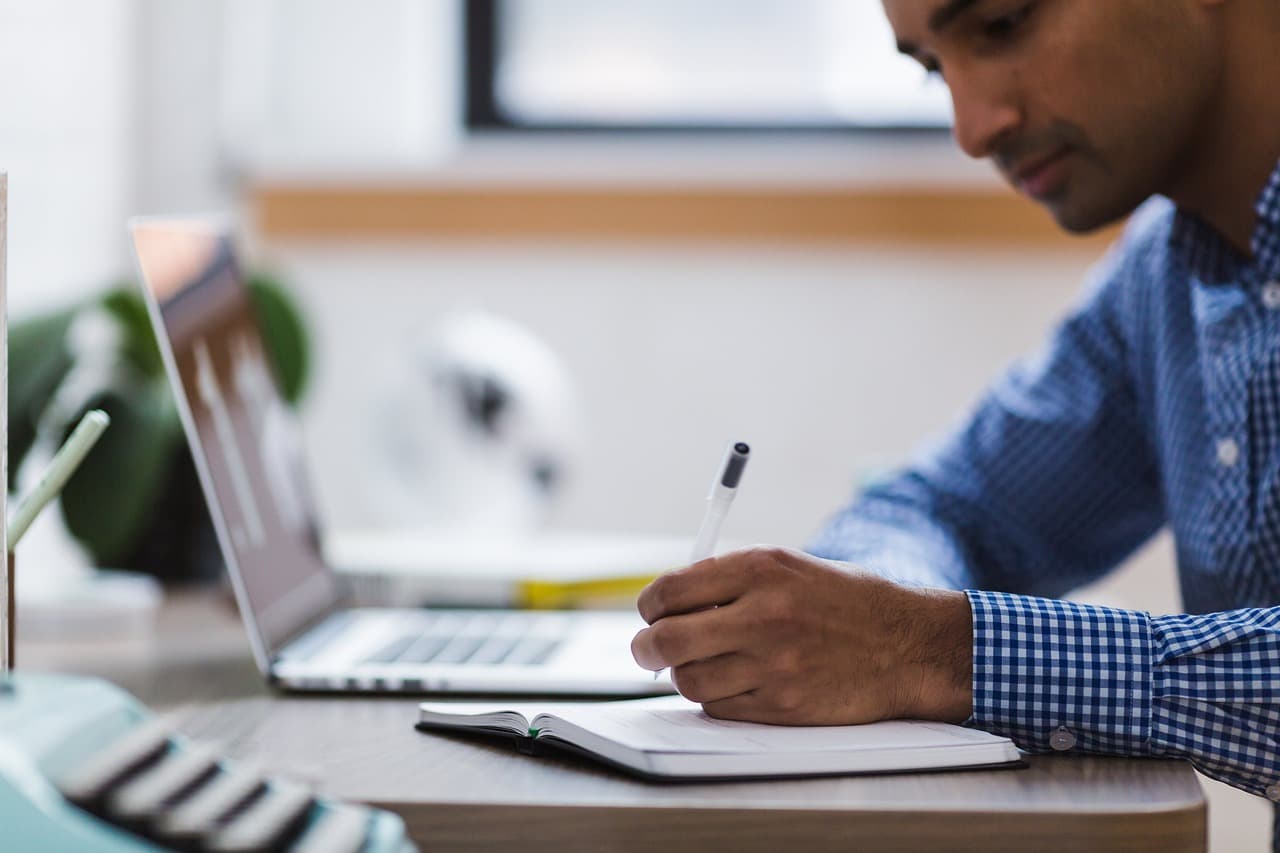Apaxon® enterprise IT procurement and managed services for UK organisations